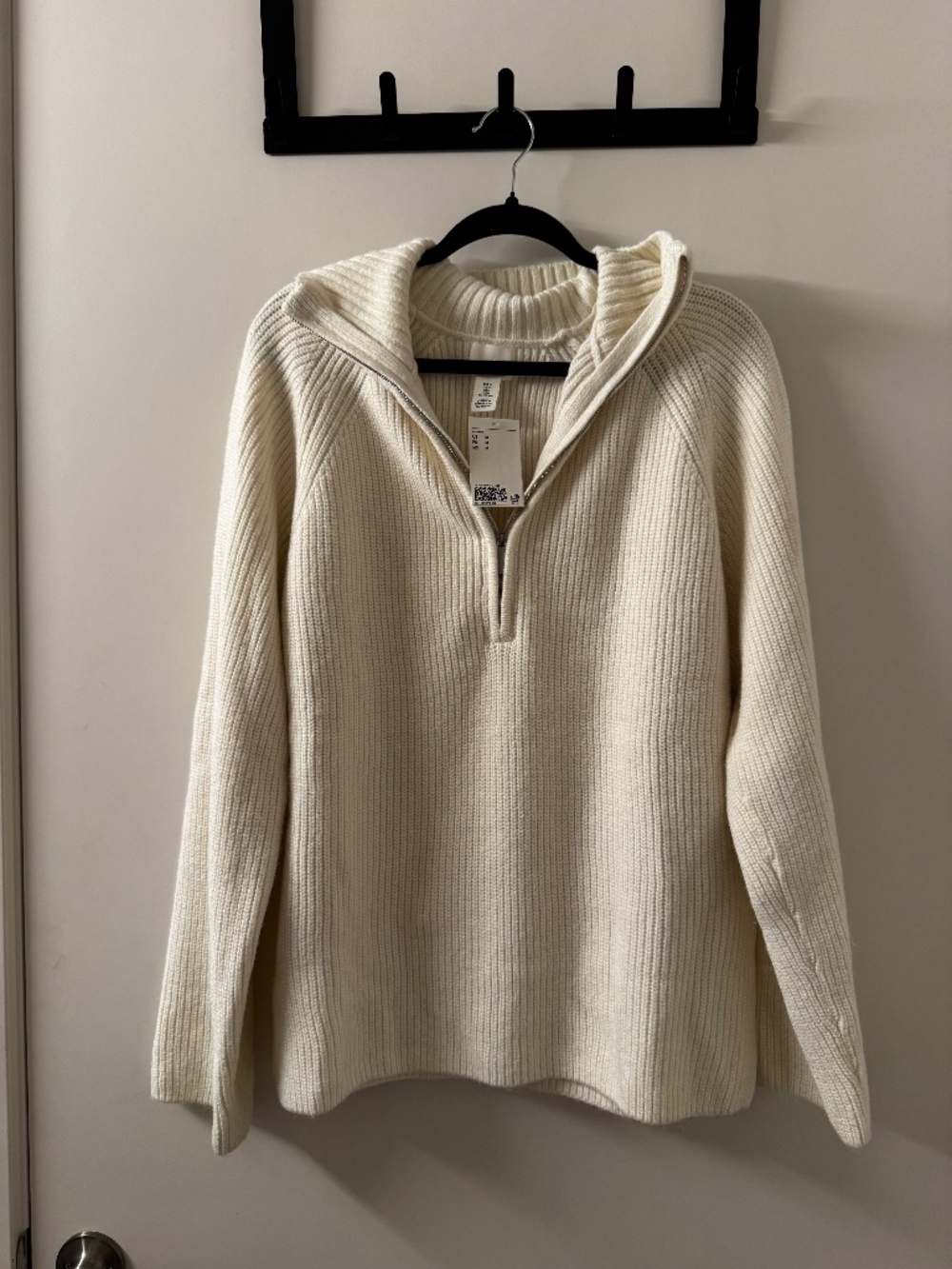 NWT H&M Women's White Cable Knit Zip Up Sweater (Size Medium)